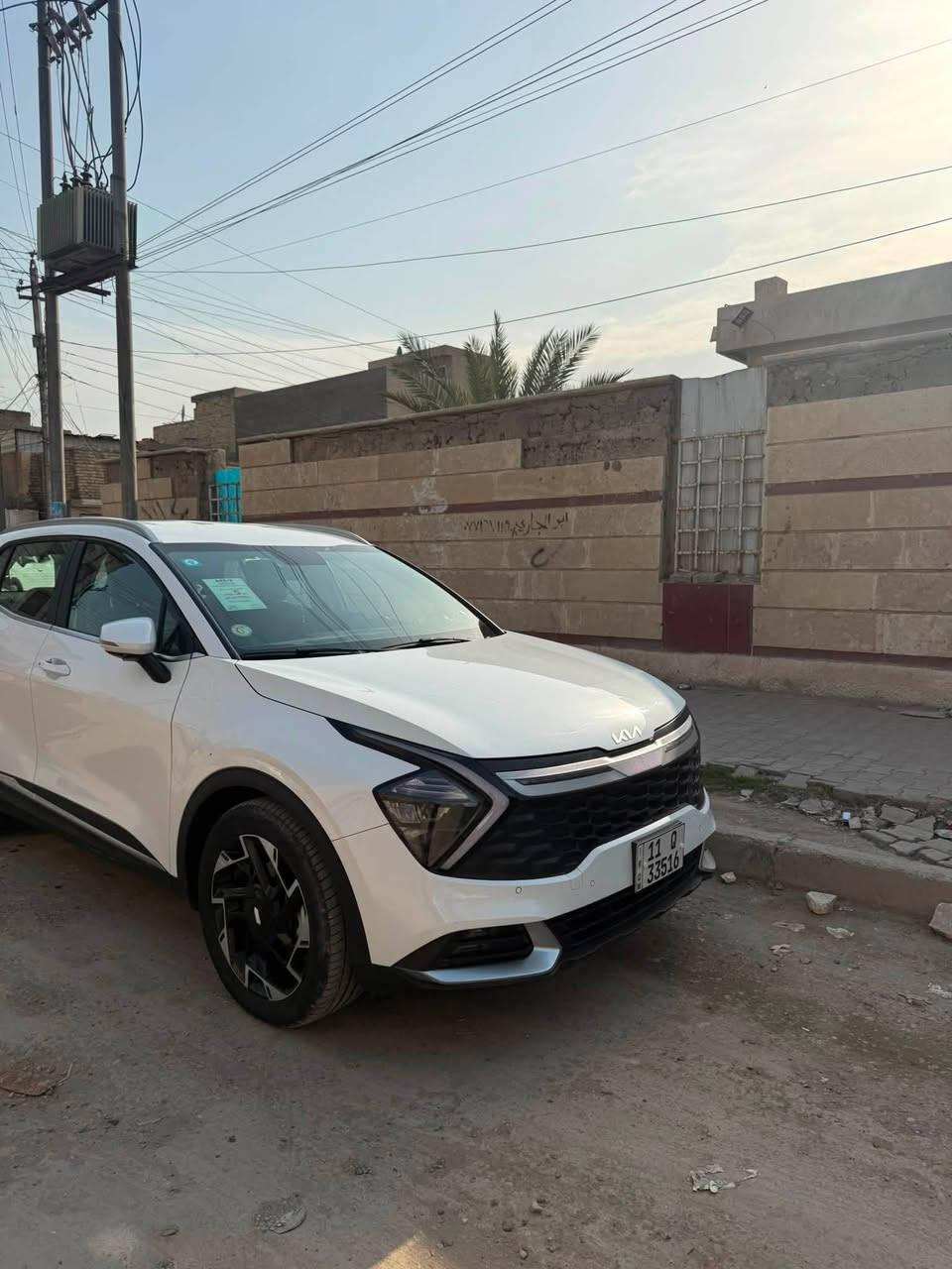 السلام عليكم 
سبورتج للبيع موديل 25 كشنات كهرباء وجنطه كهرباء وداخل بيجي ماشيه 16 الف رقم بغداد باسم بنية سيارة نضيفه وكاملةمكفوله كفاله عامه عدا ملاحظ ورصعه بالباب سايق سحبتها bdr سعرها 225 وبيها مجال للاستفسار  ***********
