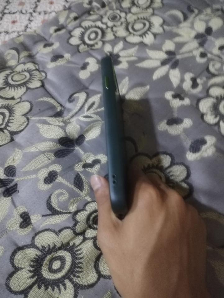 سلام عليكم شباب اكس ماكس ذاكره ٢٥٦للبيع بطاريه مبدله ١٠٠وضهر مكسور فقط الباقي شرط نضيف لوك السعر ١٣٠وبي مجال رقم الهاتف ***********انتصال وتساب
