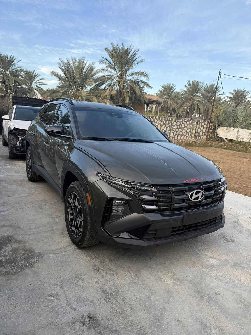 السلام عليكم 
توسان م ٢٥ دخول جديد السياره تقريا كلين بدون صبغ كفاله حتى الدعامات ممفتوحه فقط بارد بمقدمت البنيد السياره مميزه من حيث اللون والموصفات

موصفات 

بصمه 
فتحه
تشغيل عن بعد
جنطه كهرباء
كشنات كهرباء
رادارات
كامره
شاشه كبيره متصل
كشنات تدفئه تبريد 
شاحن لاسلكي
تبريد قطعتين 
كير تعليك
ويل كب مميز 
كشنات مختمه xrt
مودات قياده
تبريد بيانو 
هيتر استيرن 
حساس خلفي
ويل كب مميز
اكزوزات بلاديه

السياره فئه xrt لون مميز عسكري زيتوني

مكينه ٢٥٠٠ 

ماشيه ٢٠ الف

السعر ٢١٥ وبي مجال 

مكاني بابل 

***********
