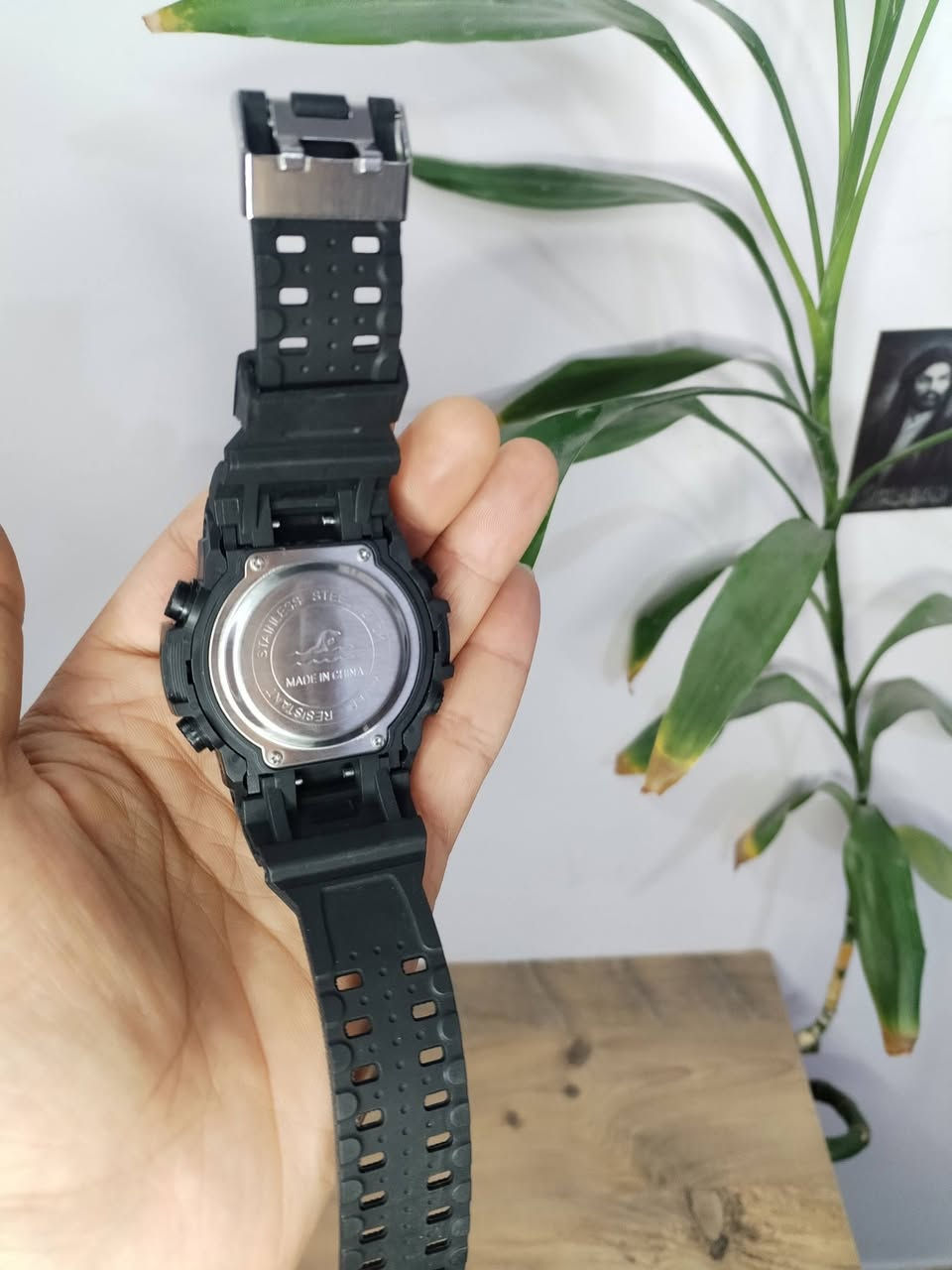 ساعة يد اكترونيه
▫️الضهر براغي مقاومة الماء
▫️اضائة
▫️منفذ شهري+ منبة+ عداد ثواني


**إذا كنت صاحب هذا الإعلان وتريد حذفه لأي سبب، رجاءا أرسل رسالة إلى الدعم الفني**