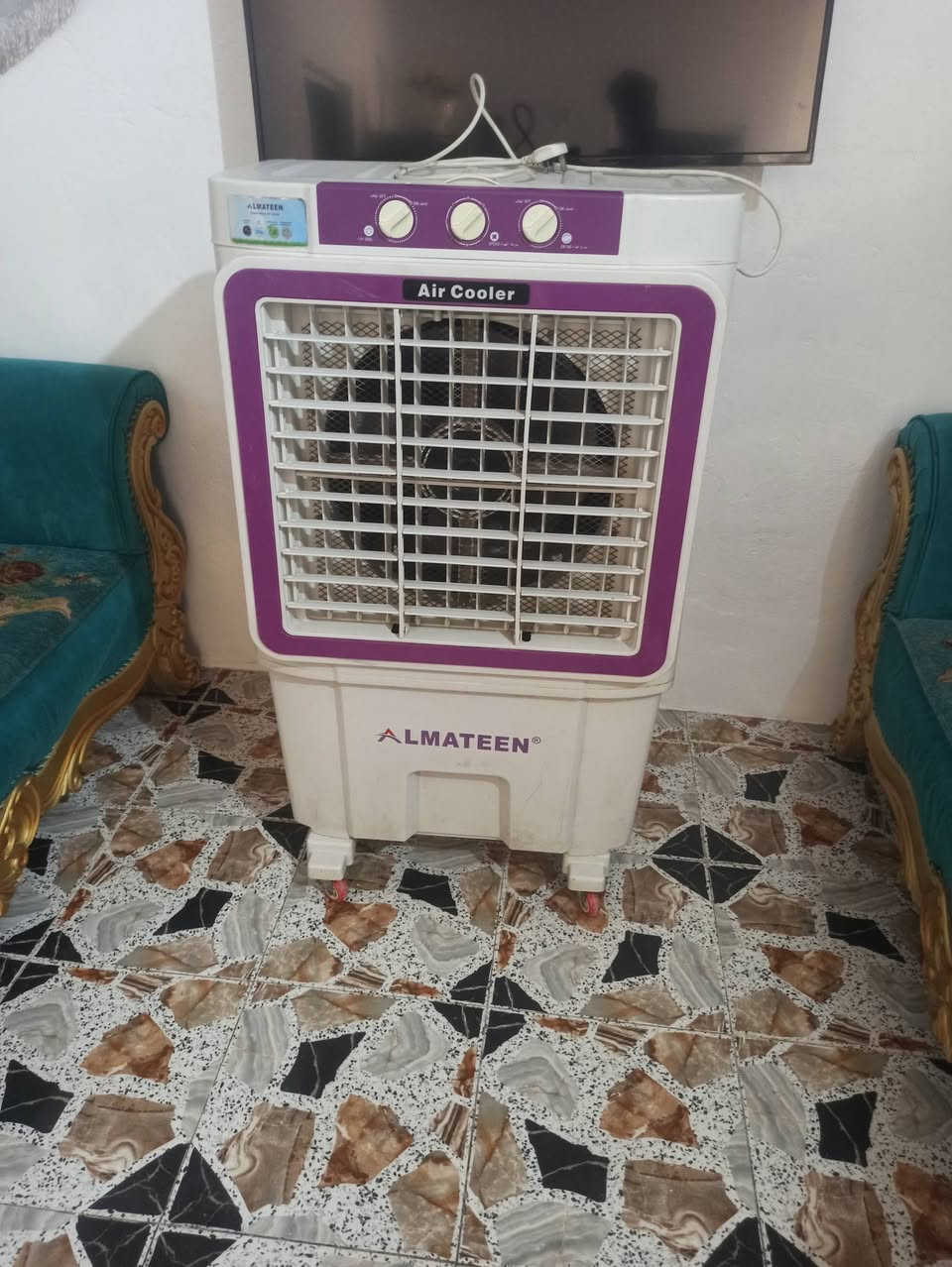 مسلام عليكم مبرده كم فير ه جديد كلش مستعمله شي قلي العنوان الدوانيه لسعر 115الرقم***********
