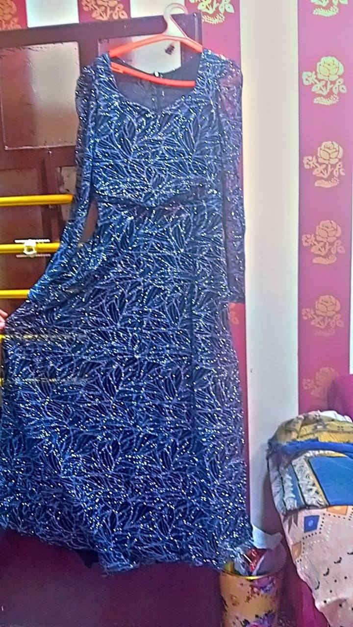 هاذ الفستان لبسته بس مره وحده ب عرس.اشتريته ب 50الف قماشه شيفون مبطن وكله لمع يجنن، ابيعه ب 25 الف  فقط للامانه الفستان كلش حلو  يلبس من وزن 50الى 70 التصوير ضالمه الفستان يموت.


**إذا كنت صاحب هذا الإعلان وتريد حذفه لأي سبب، رجاءا أرسل رسالة إلى الدعم الفني**