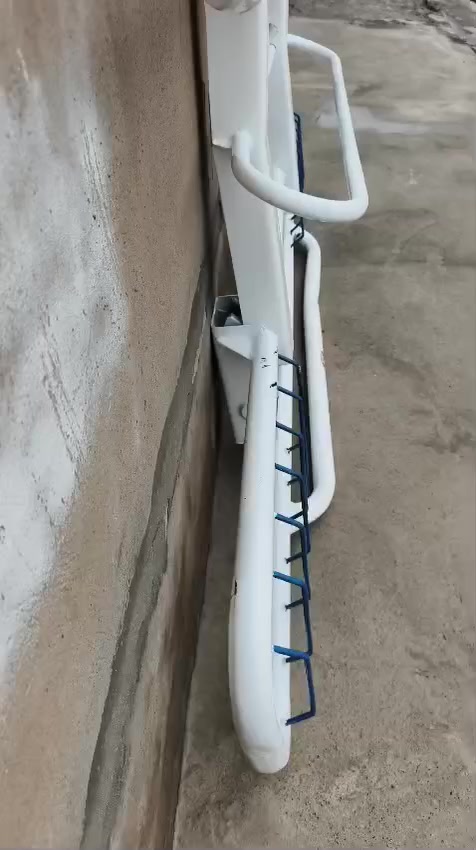 للبيع دعامية درع كاملة ونظيفة السعر 300 بيها مجال مكان الموصل للاستفسار 
*********** أو واتساب
