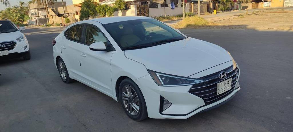 السلام اعليكم النترا مديل ١٩ ضربتها باب وجاملغ سياره ماعايزه كلشي حداديه باتري أرقى نوعيه لايت عدسه شديت تخم تاير بسمي السياره رقم بابل السعر ١٣٧ وبيها مجال المكان كربلاء المقدسه الاتصال ع ***********
