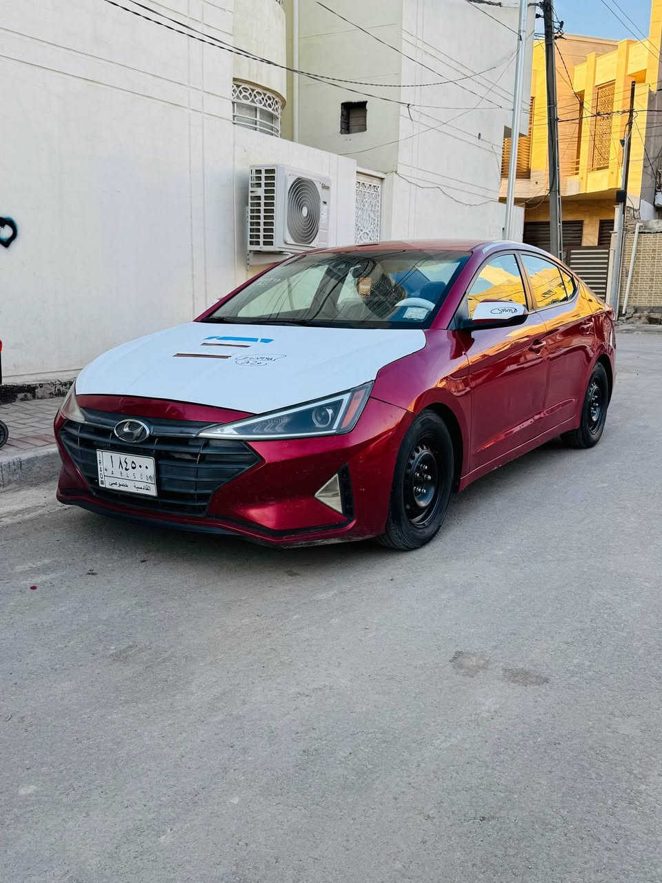 سلام عليكم النترا قادسية 
موديل 2020 امريكي حادث بنيد مبدل فقط  وجاملغ ونص باب راشيهن ملاون باقي سياره مكفولة سياره جديده وجاهزه معنه كلمه منقصها كلشي ماشية77  مكينه 2000 مامفتوحه تبريد ثلج تتفئه تخم تاير جديد حداديه جاهزه من كلشي مكاني الديوانية حي الجامعه 
سعر 120 وبيها مجال بالعافية ع يأخذها 
اللاستفار تواصل ع رقم ***********
