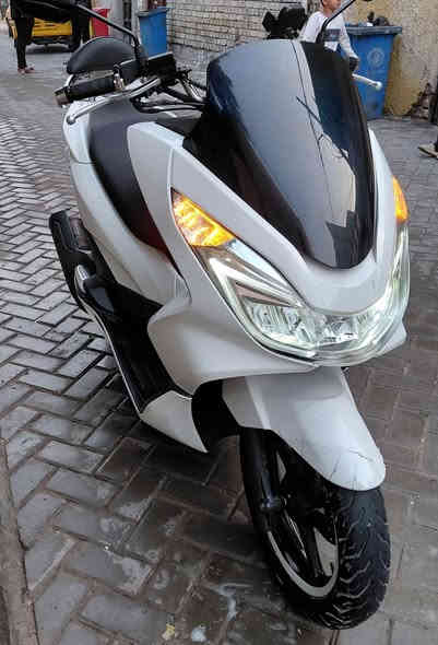 السلام عليكم
بي سي اكس الجيل الثاني

ياباني وارد كوري 

بصمه محرك 125

حساس ازدحام 

حساس استاند

قفل ابريك امامي

دراجه خير من الله مال جناي 

العنوان بغداد مدينة الصدر 

للتواصل ع الرقم 

***********
