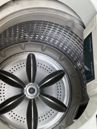 غسالة للبيع اوتوماتيك ماركة سامسونج حجم 8ك السعر 175 وبيها مجال للشراء...