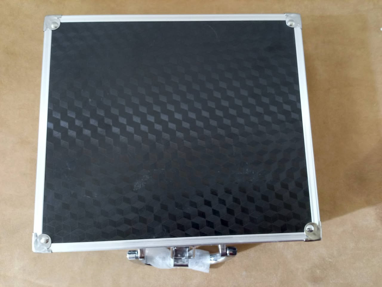 🔬 نظارات تكبير طبية 3.5X-420
مناسبة لطلاب طب الأسنان، التجميل، والخياطة الدقيقة 👌
🔹 تكبير 3.5 مرات
🔹 رؤية واضحة ودقيقة
🔹 خفيفة ومريحة باللبس
🔹 حالة نظيفة وجاهزة للاستخدام


**إذا كنت صاحب هذا الإعلان وتريد حذفه لأي سبب، رجاءا أرسل رسالة إلى الدعم الفني**