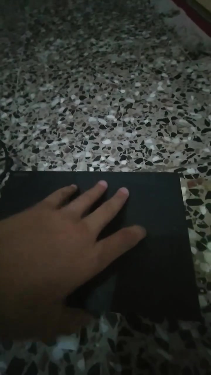 السلام عليكم بلاي 2 للبيع شغال كل شيء ما بيه مهكر سعر 45 وبي مجال***********
