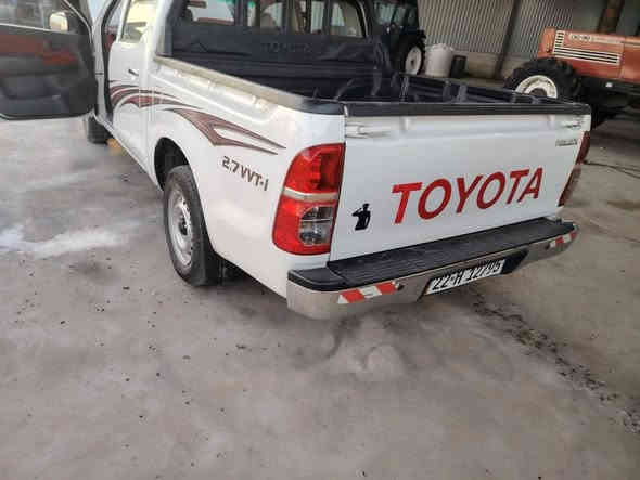 هايلوكس ٢٠١٤
كير عادي
كفاله عامه
سياره بعده علشركه لاصبغ ولابارد
جاهزه مابيه اي نقص 
محرك عالشركه بدون فتح وبدون تنقيص
شاصي ١٢ 
سنويه ورقم جديد لل٢٠٣٠ 
السعر ٢٠٠وبيه مجال 
للاستفسار *********** 
بيع أو مراوس ترهم
