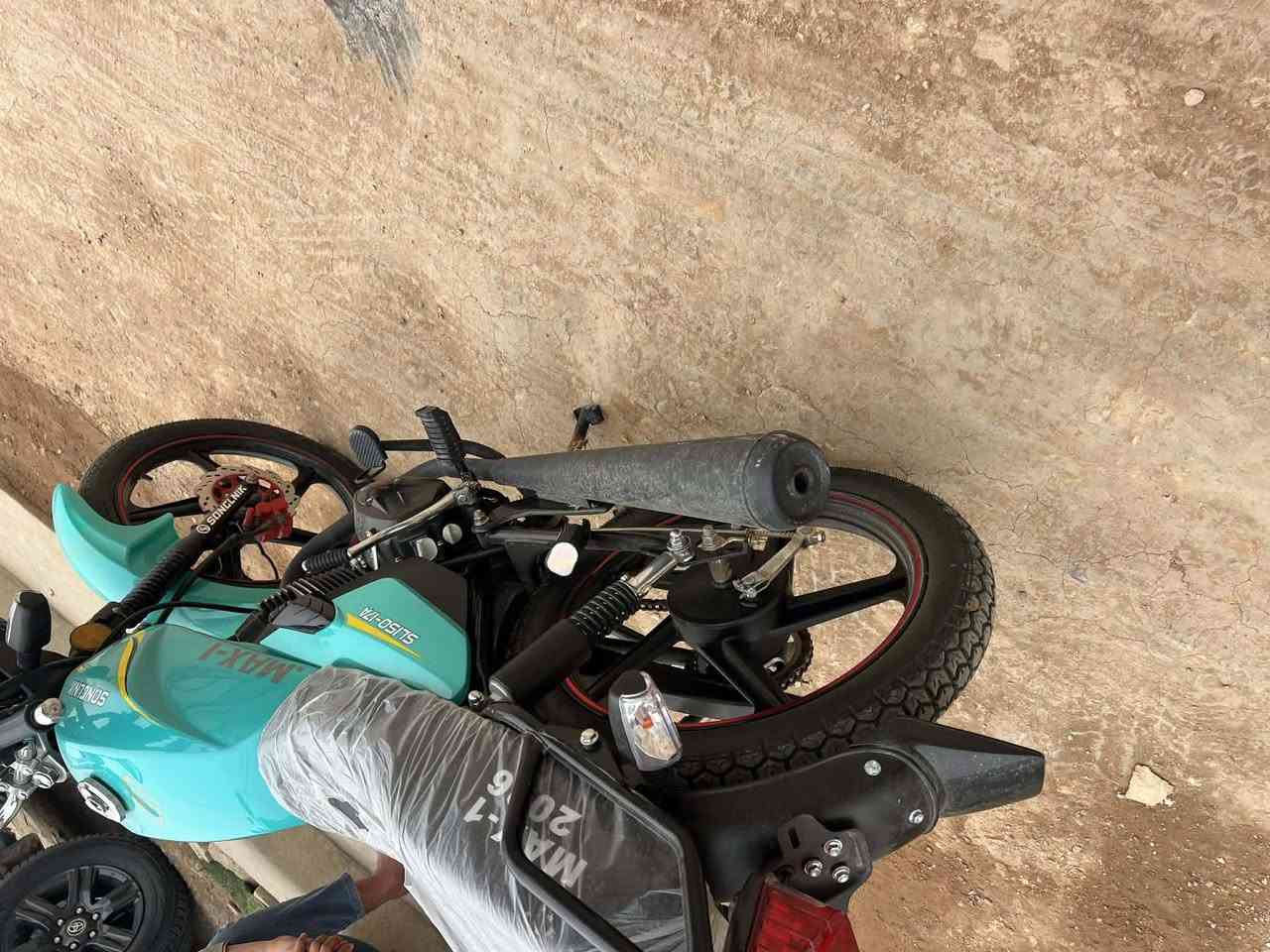 دراجه سونك ماكس موديل 26 دراجه جديده موضح بل صور مابيها اي نقص سعرها 875 وبيها مجال قليل عنوان بابل شارع الحسينيه
***********
