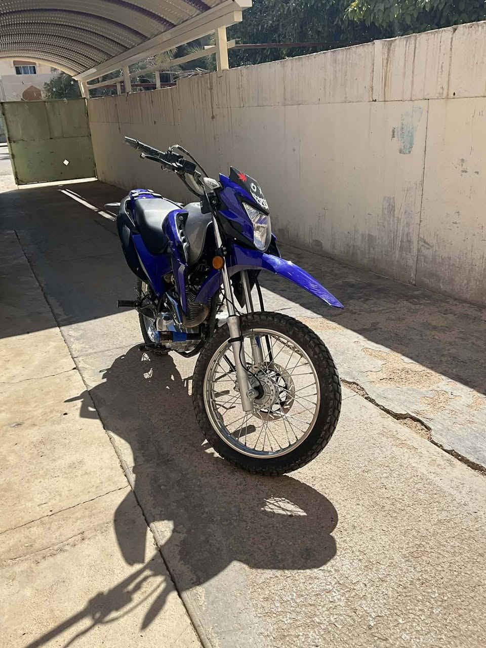 السلام عليكم قفاز للبيع سعر 1150الف بلا زحمه المشتري لا يدخل يعامل وسئال المكان عنه الرقم ***********
