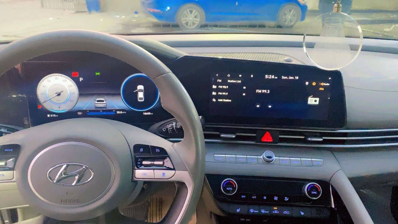 السلام عليكم
هيونداي النترا موديل 2023
مواصفات :- ( محرك 2000
 دوش ، بصمة ابواب 
+ صندوك + تشغيل 
، تشغيل عن بعد ، 
شاشة ابل كار بلي ،
 كاميرا خلفية دواره 
، فول تحكم ستيرن 
، مانع تزحلق ، تحديد مسار
 ، قيادة ذاتية ،  + مانع تصادم ، 
نقاط عمياء جانبية ، ويل كب ،
 وباقي المواصفات المعروفة ) 
((حادث بابين بدون دواخل وبيها ايرباك  برده فقط السعر 165 وبيها مجال الاتصال +9647716957869
ماشيه 19الف


**إذا كنت صاحب هذا الإعلان وتريد حذفه لأي سبب، رجاءا أرسل رسالة إلى الدعم الفني**