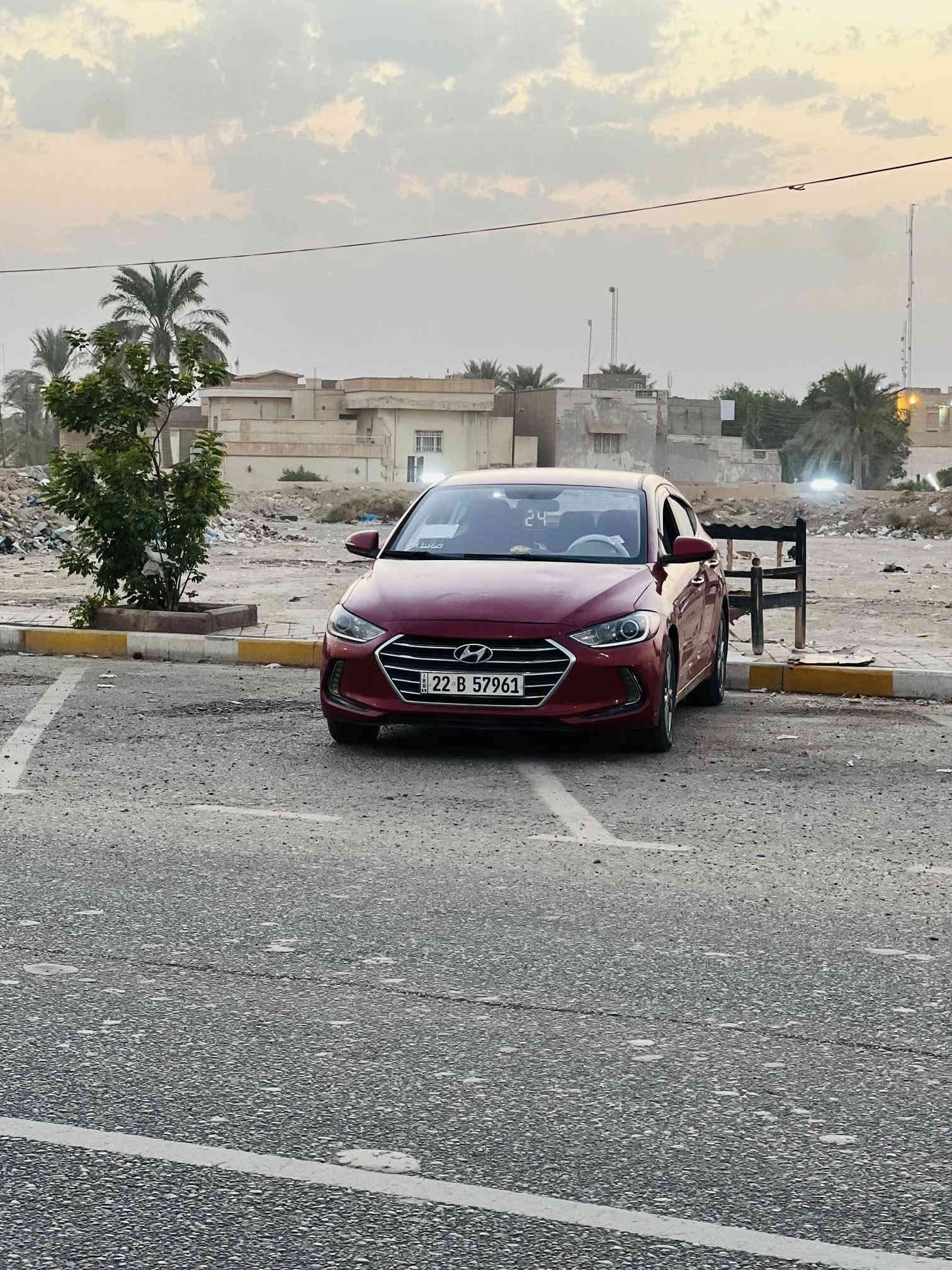 السعر ١٢٥ مديل ١٧ 
رقم اربيل سنوية جديدة بسمي 
هزة جديدة قبل شهر حولتها 
محرك ٢٠٠٠ دوش مكفول لا تبخير ولا تنقيص 
كير اوتوماتيك مكفول 
تحكم ستيرن جهتين 
نضام قيادة سبورت تقليل صرف البانزين 
تبريد ثلج صدر امامي خلفي جديد تخم تاير  باتري جديد سياره جاهز من كل نواحي  أخواني سياره تفيد مال جناي هاي تفاصيل سياره كله الي تعجبه يجي يشوف والما تعجبه يصعد احسن منها 

سياره ليبل واحد تعديل ورش فقط صورة الحادث موجودة بل منشور 
مكانها صلاح الدين قضاء الدور 
***********
