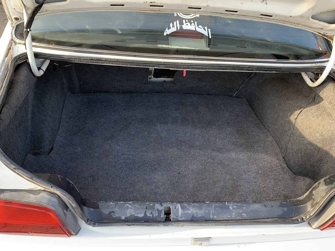 سلام عليكم بيجو بارص مديل 15السياره خير من الله كير ومكينه مكفولات حديده جديده صدر امامي خلفي جدد بيها بيها جاملغ مبدل وخياسات قليله مكاني نجف السعر 48وبيها مجال هاذه رقمي ***********
