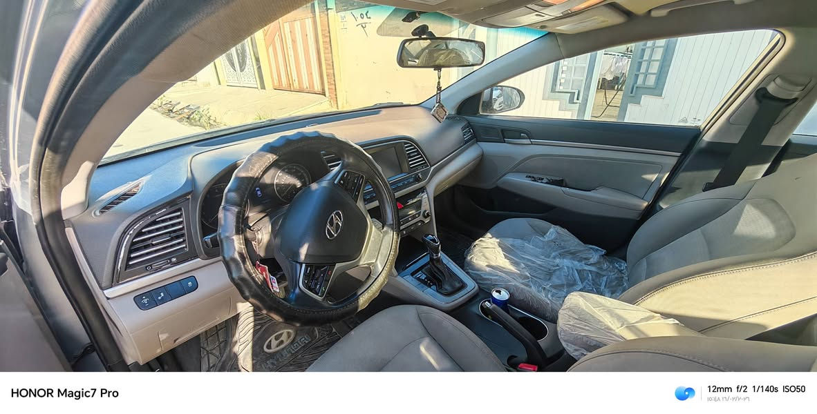 السلام عليكم النترا 2017 
رقم اربيل جديد وهزه جديده  
فول مواصفات عدا الفتحه .. 
بيها بونيد صبغ
 ماشيه 130 الف رقم جديد هزة جديدة
للاستفسار الاتصال عالرقم *********** مكانها موصل الايسر .. السعر 125 مجال بيها
