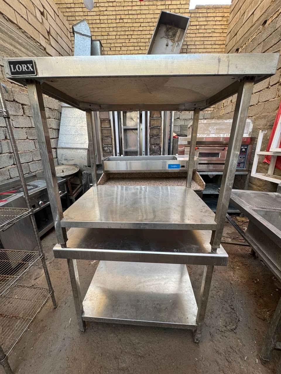 ‏سلام عليكم ورحمة الله وبركاته عندي أغراض للبيع ‏الأغراض مطعم شرقي وغربي الاتصال على هذا الرقم ***********
