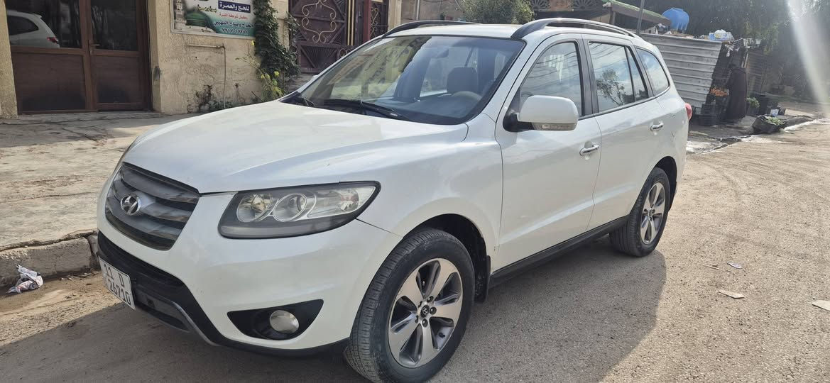 السلام عليكم ورحمه الله وبركاته 
سنتافي للبيع مكفوله سيارة نظيفه رقم بغداد تحويل ثاني يوم السعر ١٦٨ وبي مجال والشراي يتصل بيه مجال للطيبين 
***********
السيارة فول مواصفات
