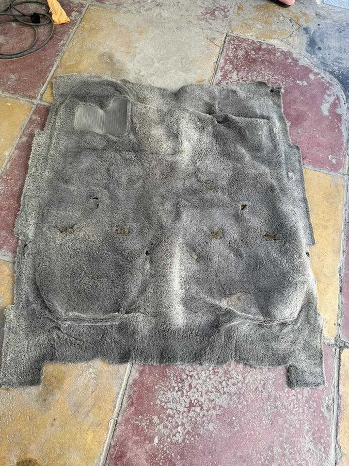 للبيع غرفة نضيفة كابرس 90
كشنات
بطاين عدد 4
فرشة ارضية
تنته
احزمة كاملة
المكان بغداد
***********
