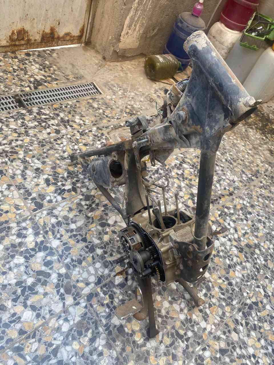 السلام عليكم شاصي كلك وياه نص مكينه كلجات وماكنيت وروله كلهن شغالات مكاني كربلاء 
***********
