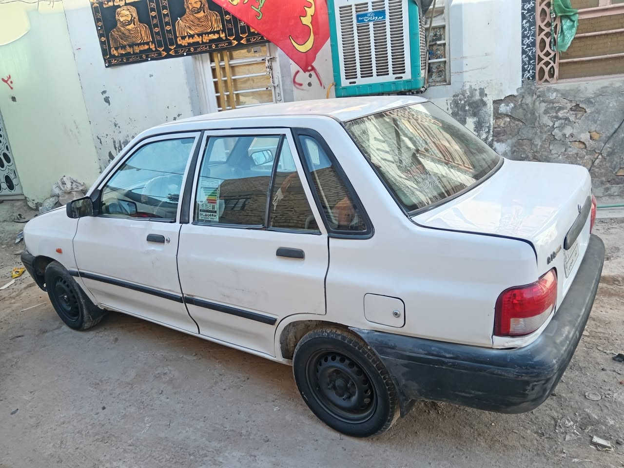 سلام عليكم سايبه مديل ٢٠١٢ سياره جاهزة من كلشي من كير ومكينه وحداديه خير من  رقمه نجف سعر ٢٥ وبيه مجال قليل مكان سياره نجف وعليه غرامات مروريه ١٠٠ فقط رقم الموبايل ***********
