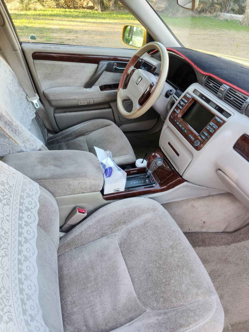 سلام عليكم ملكه للبيع جديده كلش نضيفه مكفوله من ضربه والكص ونقل جثه   رقم صدامي مكينه ديفور جبير دكمتين برده خلفيه سعر ٥٥ المكان النجف ***********
