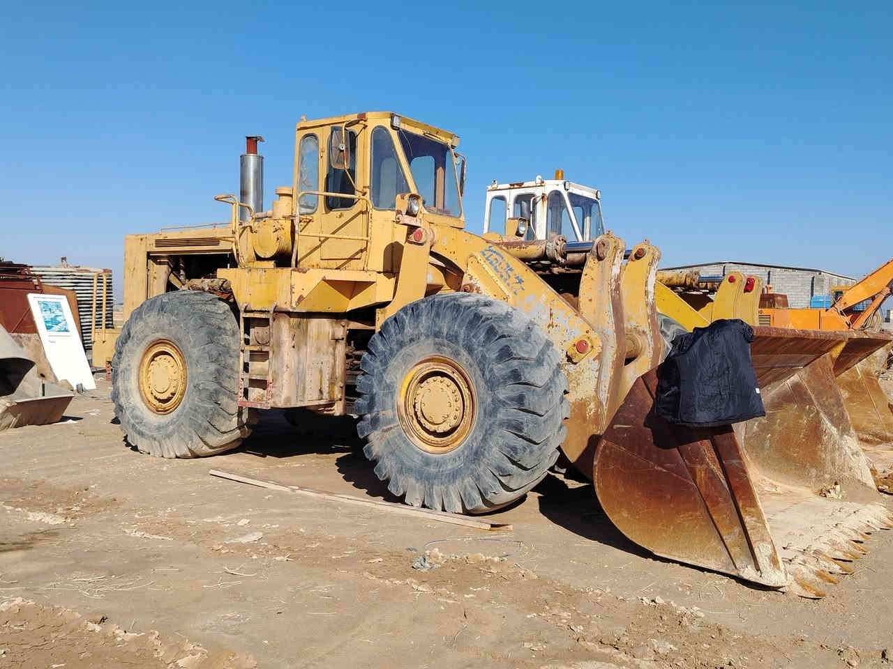 السلام عليكم شفلات للبيع حجم ٩٥ عدد ٢ مديل ٨٧ جاهزات للعمل مابيهن اي نقص الاستفسار اتصل على الهاتف***********
