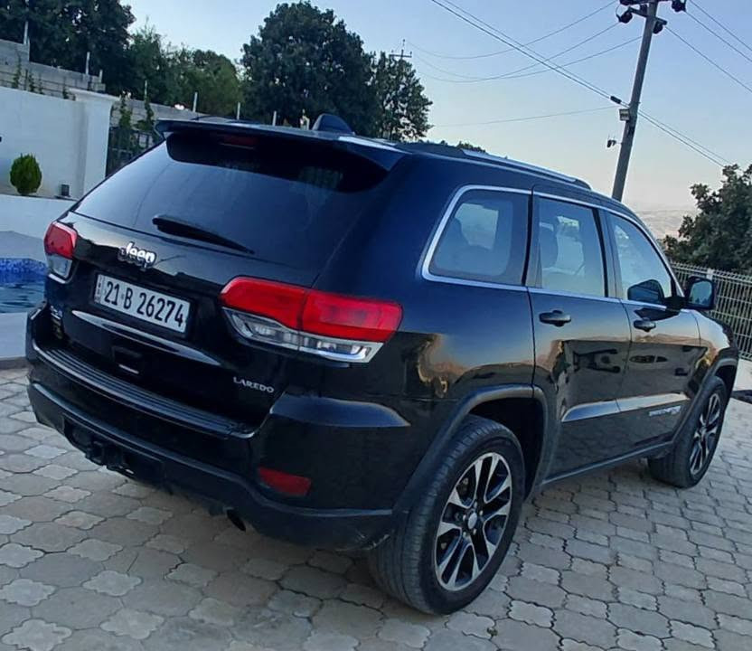 jeep laredo 2014 full 

.. گیڕ و مکینە كارەبای بەشەرت  .. مکینە  6 بستۆن   … سەیارەیەکی زۆرجوان و خاوێن و بێ مەسرەفە  زۆر  تازەية… یەک پەڵەی بۆیاخ لای درگای سەکنی هەیە  بی ناوەکرتن بی ئیرباگ ... 
  سەیارەكە فول فول موصفات 
 ٣ قولاپ...شاشە گەورە
ناو ڕەش ، بصمە، دركا بصمە پانۆراما ،سنوق شقت . كوشن گەرم    ،سوکان ڤۆلیۆم ، تەحدید سورعە  ،  شاشه ، كاميرة  ، كوشن كارةبا  ، ئاوينة ئيشارات ،لايت ليد ، لایت ئۆتۆ  ، eco، تەبرید مرکزی، بلاجیکتۆر،حاسي دواوة .   CD,USB,AUX‎
شوێن   ::::   عەربەت
سعری..١٨٥ گەڵا 
 ***********
*********** السليمانية, العراق
