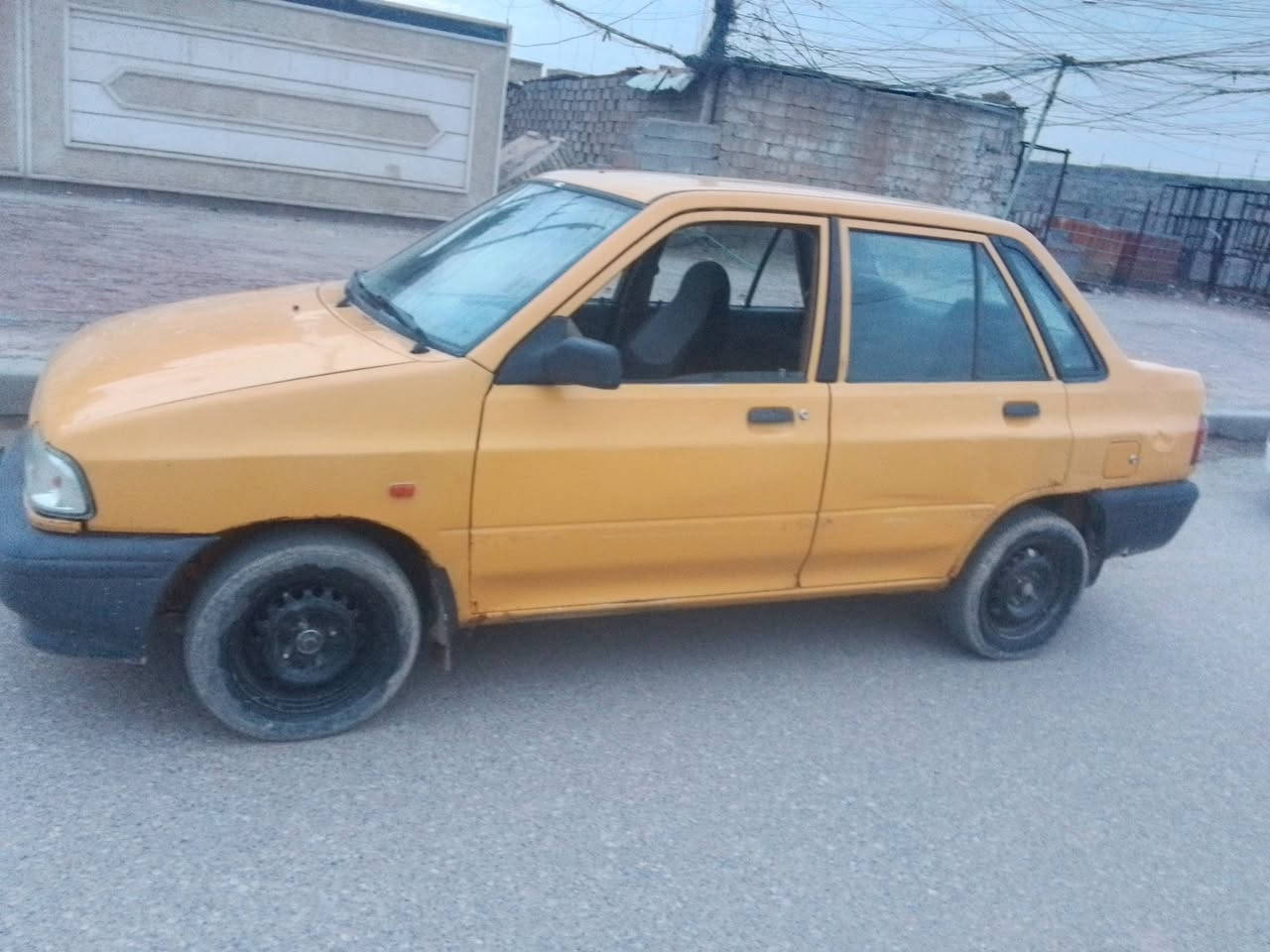 سلام عليكم سايبه للبيع موديل 2013 سيارة لاتبديل ولإ صبغ سعره 20 وبيه مجال قليل ***********
