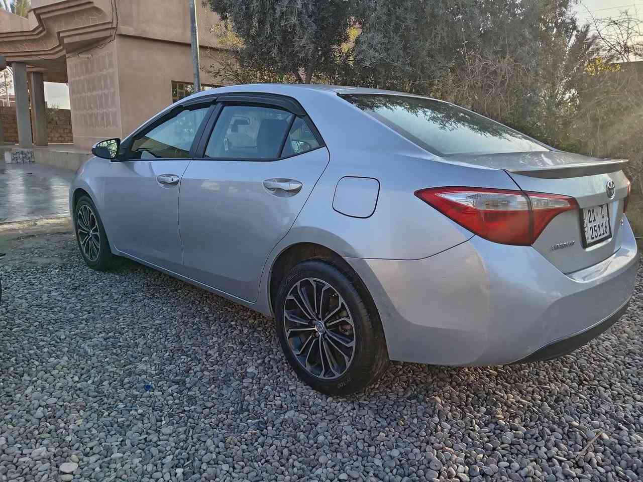 🚗 🚗
تويوتا كورولا 2015

- اللون: سلفر ✨
- السعر: 126  (قابل للتفاوض )
- محرك: شرط 💯
- كير: شرط 💯
- طخم تايرات: جديد 🛞
- داخل: جلد  + أرضية جلد 
- السيارة: نظيفة جداً من الداخل والخارج

🔹 استخدام خفيف
🔹 جاهزة للاستخدام 
🔹 فحص كامل مرحب به

⚡ سيارة اقتصادية وعملية ومناسبة للبيت أو العمل

📞 للاستفسار: ***********
