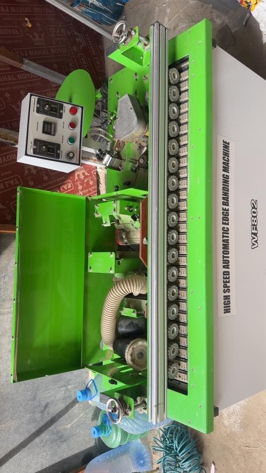 للبيع مكينة شريط نوعية جيدة  مكانةاليرموك للاستفسار واتساب ***********
