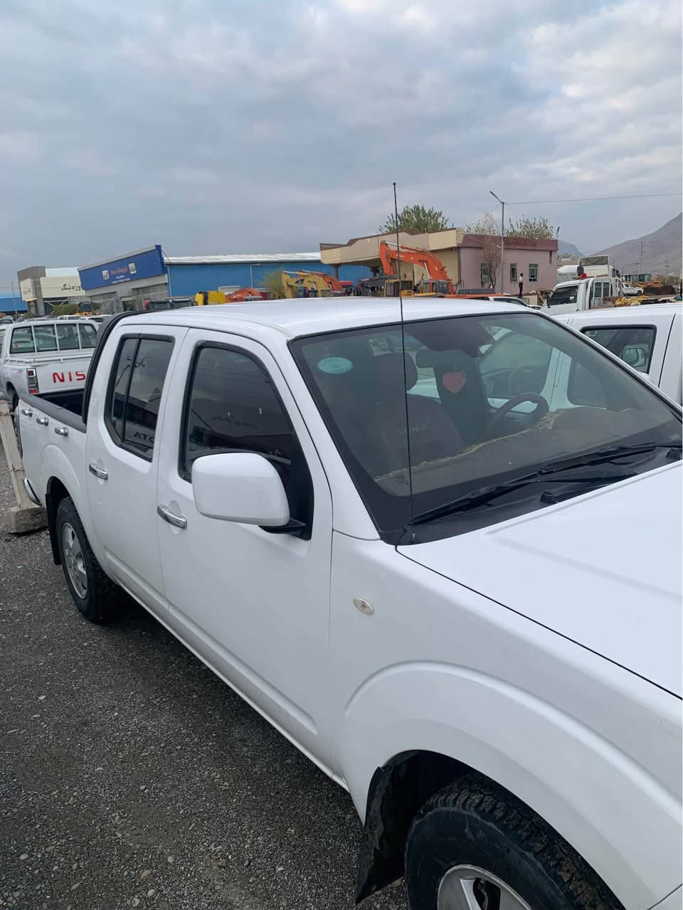 نیسان ناڤارای ٢٠١٢تۆماتیك ئاڕم پلاستێك دهۆك سەنوی لەگەڵە بەشەرتی ئەوەلیات بێ بۆیاغ بێ دەعمو لێدراو مكینەی بەشەرت تووند و تۆڵی بەشەرت تەبرید بەشەرت شوێن سەنگەسەرژمارەتەلەفۆن ***********سیعری ٩٣گەڵاو مجال بشدار, السليمانية
