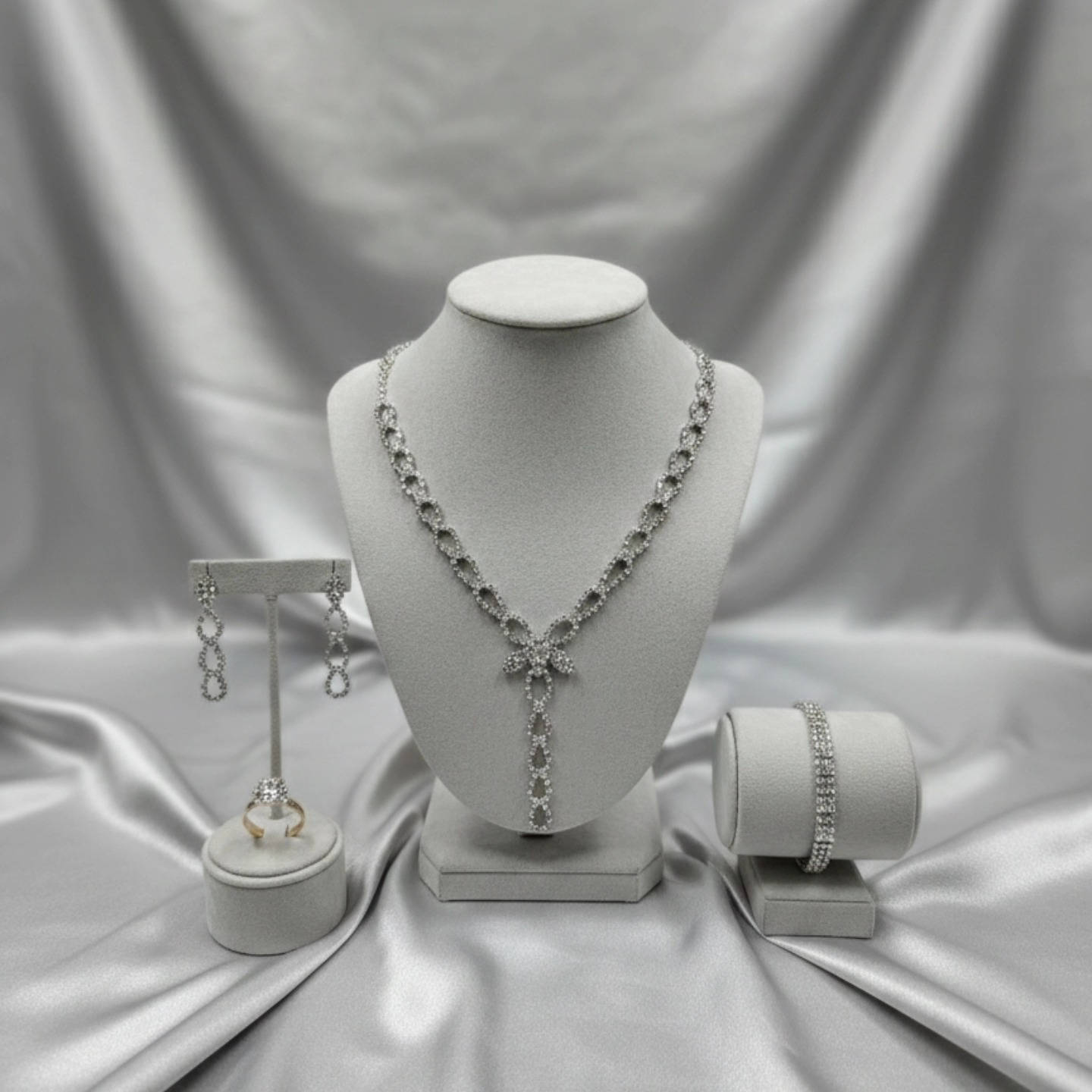 هيه هاي الطله البهيه يابه 😊
الموديلات ولذوق ميحتاج احجي واضع كدامك 💓
الكوالتي فوق العالي ولتفاصيل راقيه 👌👍
السعر راح يصير صدمه البعض البيجات 😉😁
سعر الطكم الكامل 10 الاف عيوني 😲🛑⁉️
واتساب ***********
