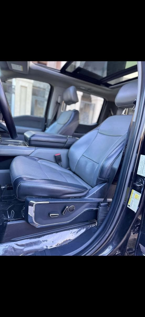 فورد f150موديل 2021
مكينه 3.5 توين توربو
فوول للاخير لاريات بانورما
كشنات جلد و تدفئه و تبريد ومساج وخزن
سماعات b&o
5 كامرات
رادار امامي و خلفي وجانبي 360
مرايات شفط
لايتات ادابتف متحرك وي الستيرن
الضرر جاملغ وباب خلقي فقط
مكان السيارة كركوك
السعر 310 $ بيه مجال بسيط
رقم الهاتف: ***********
واتساب :***********
