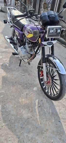 السلام عليكم للبيع 
موديل 2025 أوراق
السعر 800
***********
بغداد فلكت حي النصر
