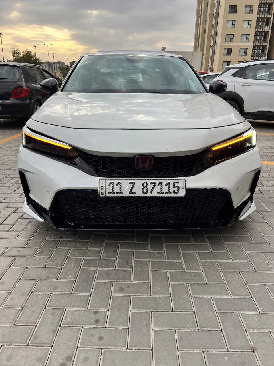 السلام عليكم للبيع هوندا سفيك تورنك ٢٠٢٥ ماشيه عشره تقريبا حادثه جاملغ صبغ وبنيد بارد شويه باب بارد داخل ابيض سياره جديده فول للاخير *********** صور الحادث موجوده بلمنشور السعر ١٧٥ وبيها شي بسيط
