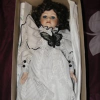 حجم كبير • ستاند خشبي • صنع بلندن