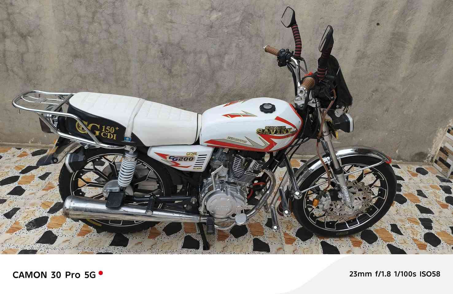 دراجه موديل 25 نضيف جدا كفاله عامه ورقه منفيس وياه السعر 775 وبي مجال مكاني الرمادي التأميم رقمي ***********
