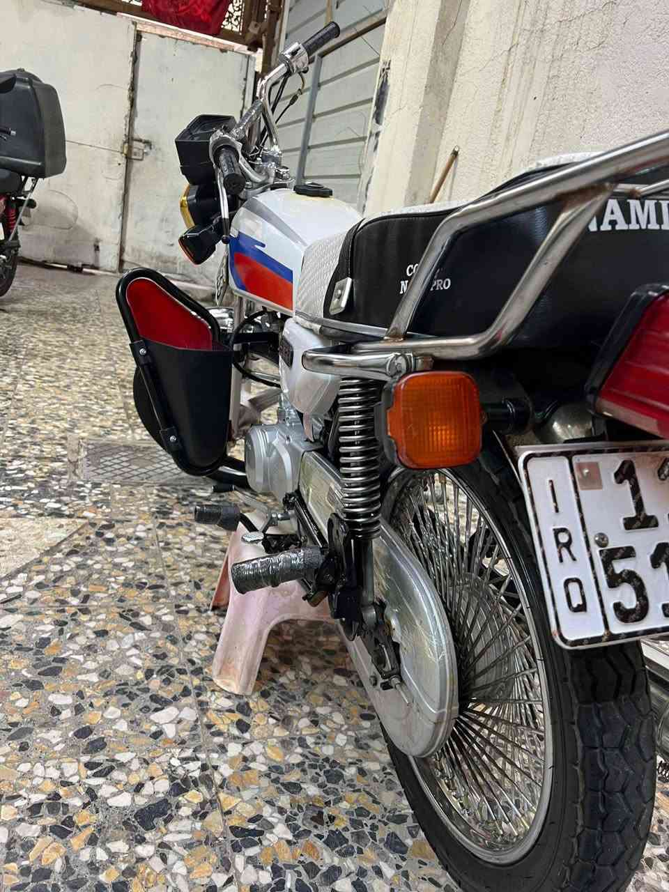 سلام عليكم
دراجة ايراني 4كير  مرقم وجاهز للتحويل

محرك جديد يمكن 3 تشغيلة آلة

كفالة عامة محرك شرط زيرو

 كلشي بيهة شغال مناقصهة شي 

الدراجة  جديدة ب معنى الكلمة 

عنوان  بغداد الشعب 

***********

ال سعر مليون و 400
