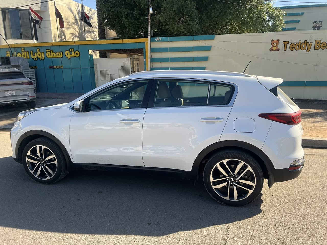 سبورتج موديل 2019 خليجي
اسمه شركه الدوليه 
فول موصفات ماعده البصمه 
اشاير بلمري. 
بانورما 
ترحيب
المري شفط 
الداخل بيجي او حمصي
كير مكينه مكفولات 
السياره مكفوله كفاله عامه 
ممفتوحه بيه ايشي ولا مصلح بيه شي 
ماشيه 150

حدادديه تايرات 
مكفوله كفاله عامه فقط طعجه اصغيره 
او صبغ دعاميه نص ربع

الرقم بغداد الماني 
المكان بغداد السيديه 
تحويل مباشر  
***********
