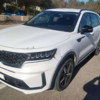 كيا سورنتو موديل 2022  بدون صبغ او تبديل  فول عدى الفتحه بصمه كامرا را...