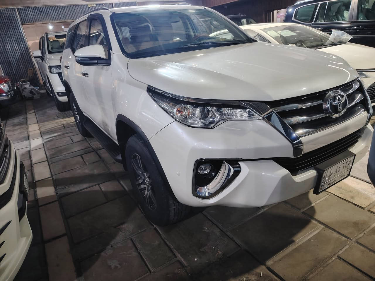 سلام عليكم تويوتا فورتشنر ٢٠٢٠ محرك ٦سلندر بصمة فورويل رقم بغداد دولي للاتصال *********** في بغداد
