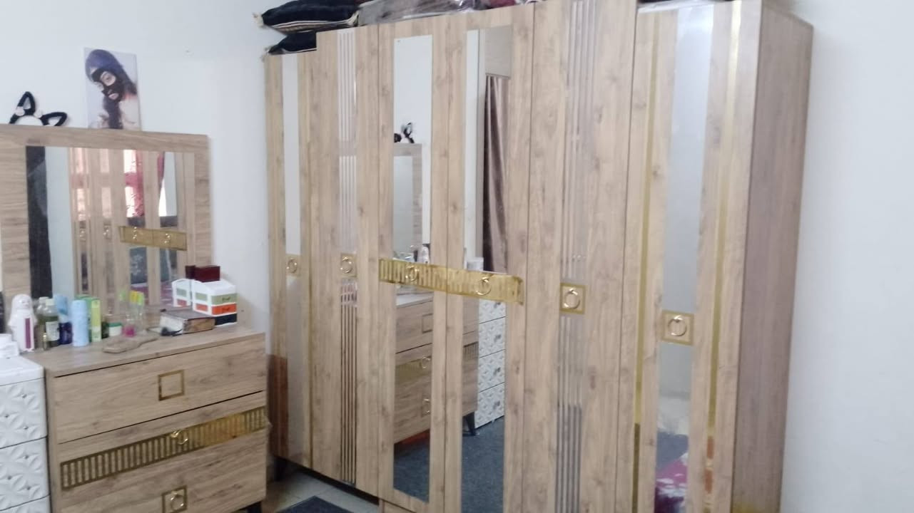 غرفة ٥قطع وقنفات ٢ الغرفه ٣٠٠وبيهة مجال القنفات ٧٥ وبيهن مجال بسيط الي يريدهم يراسل عالخاص العنوان بغداد بسماية


**إذا كنت صاحب هذا الإعلان وتريد حذفه لأي سبب، رجاءا أرسل رسالة إلى الدعم الفني**