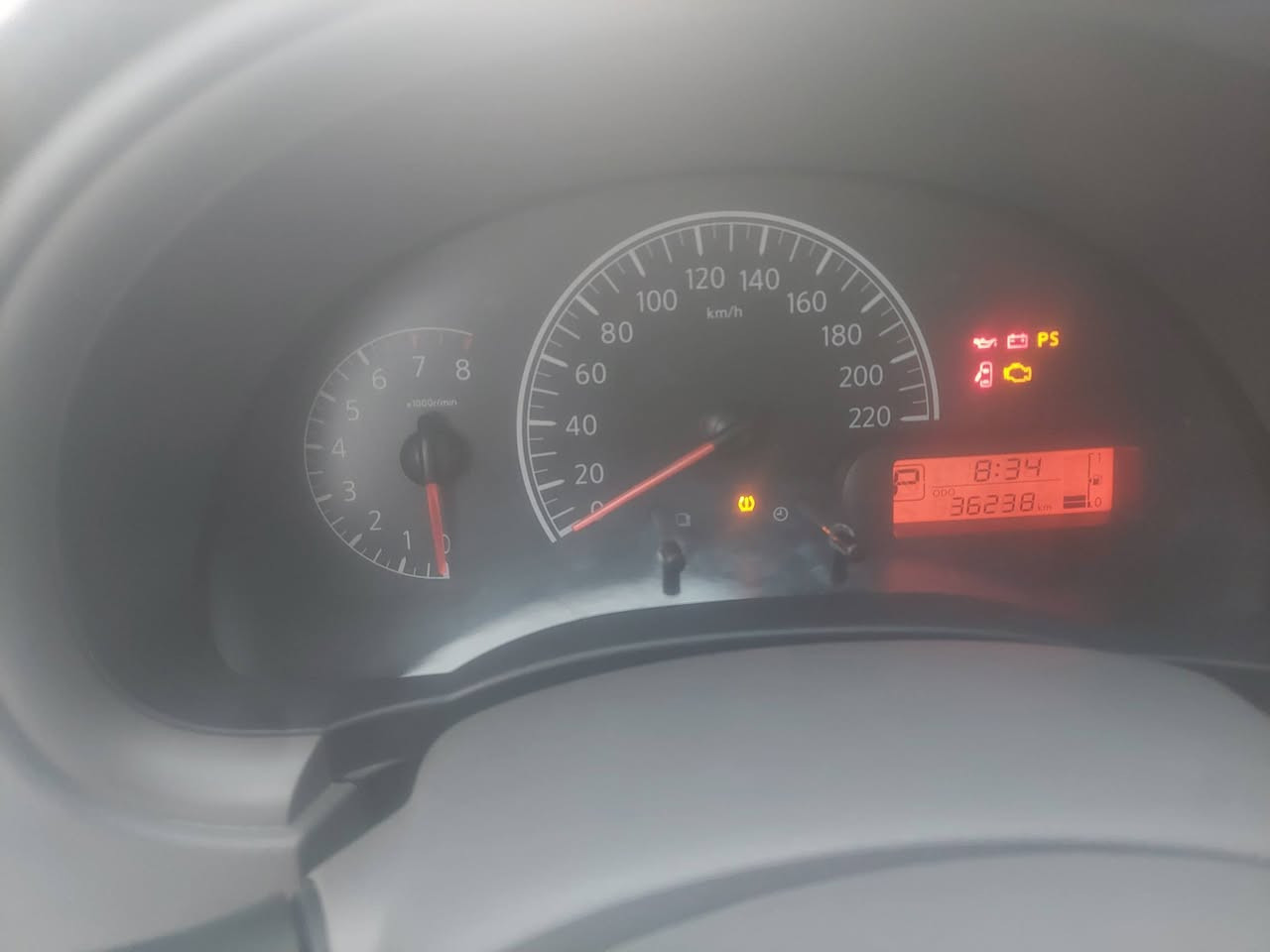 نيسان صني هندي موديل 25 ماشيه 36 مكفول ما عده ربع المدكر مثل ما واضح السعر 127 وبيها مجال ***********
