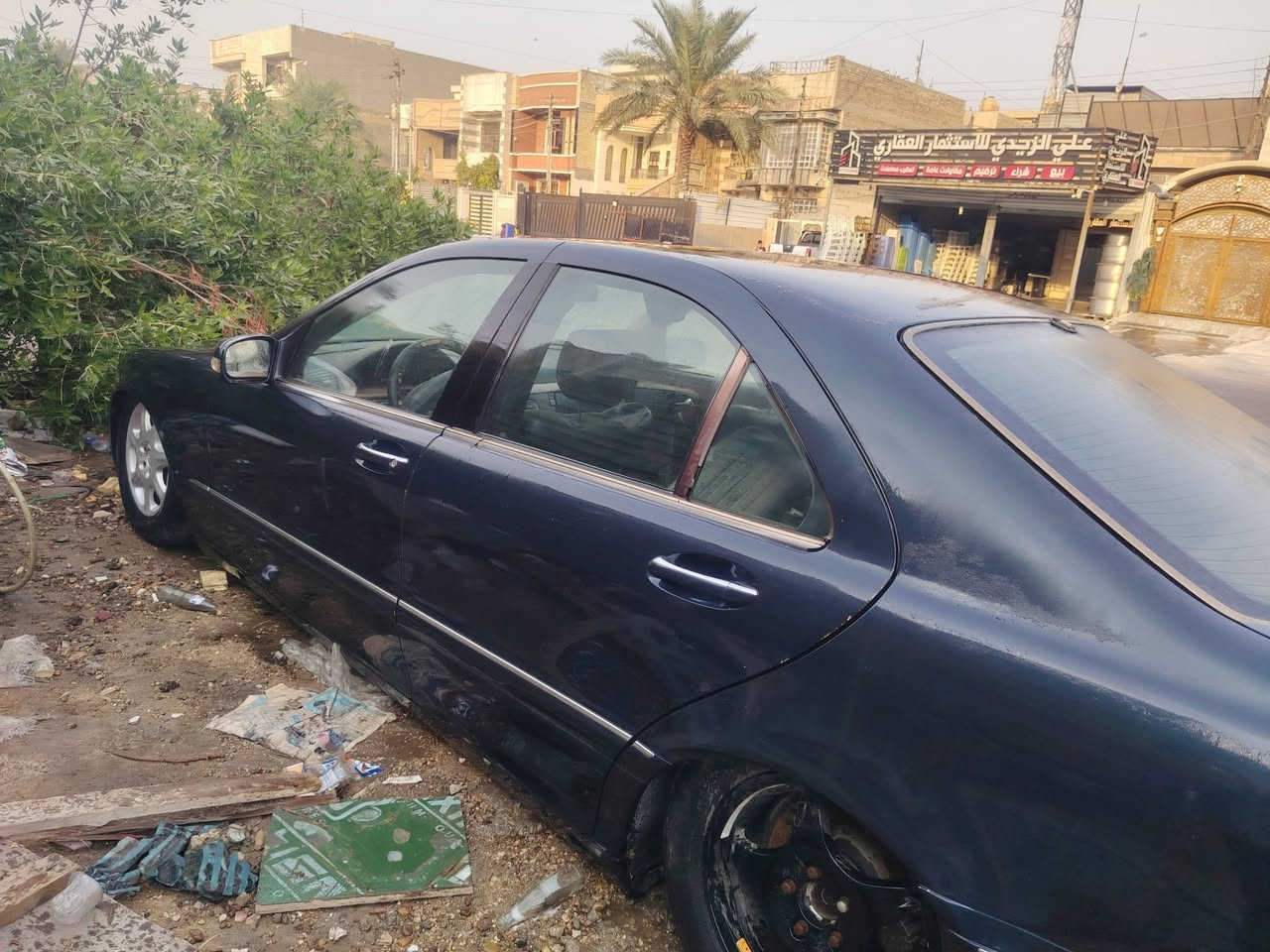 سلام عليكم عندي مارسيدس غواصه معلايه مسجله ٢٠١٣ بالسنويه وارد يابان السياره متروكه صار سنه وهسه عرضتها للبيع اللون نيلي السياره مابيها اي صبغ هذا الرقم بي واتساب *********** بغداد الشعب  عرضتها لان ضايفت ع فلوس سعرها ٦٥ وبيها مجال
