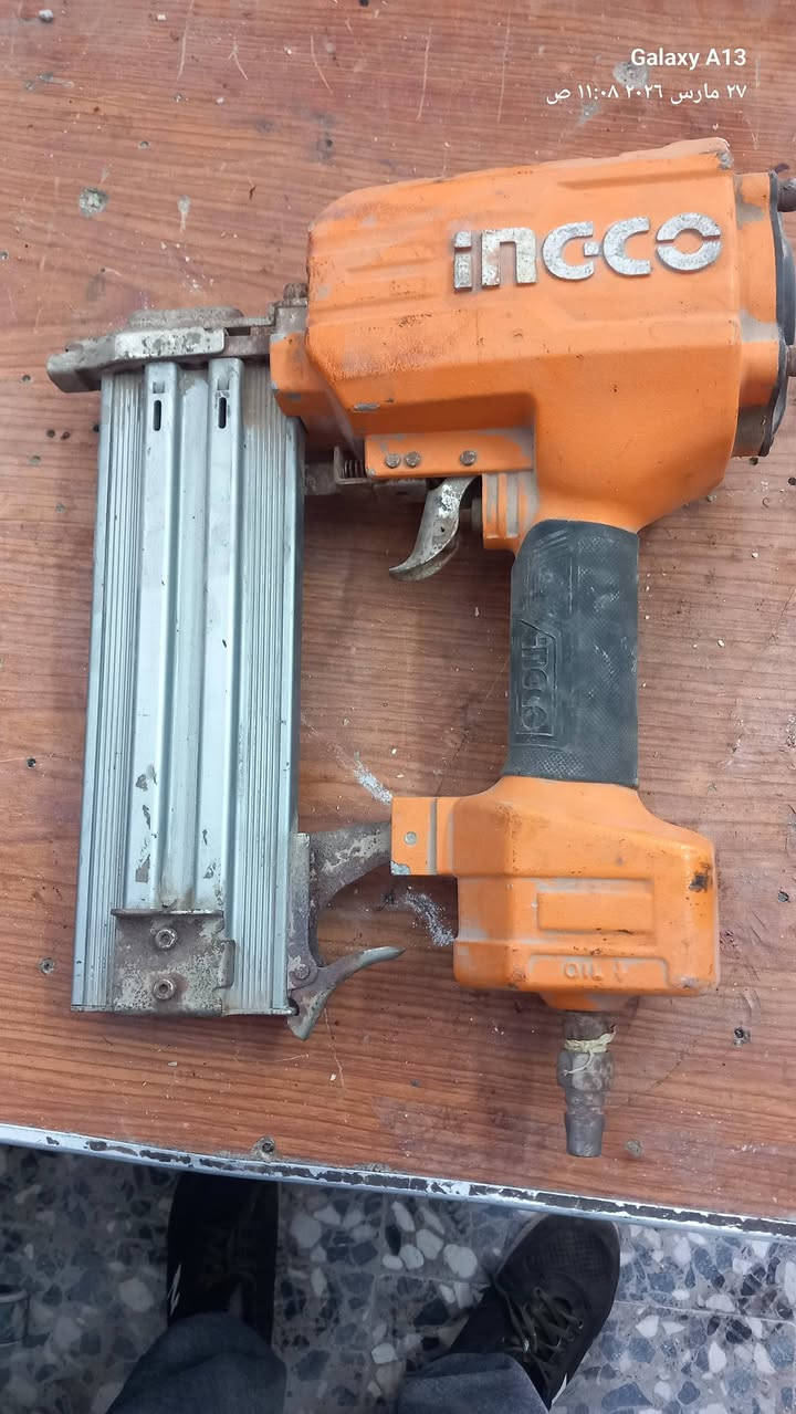 بسمار نجاري غير مستعمل مخزون ومتروك فقط سعر القطعه 10000 قفل  منواجد على الفيس 
***********
