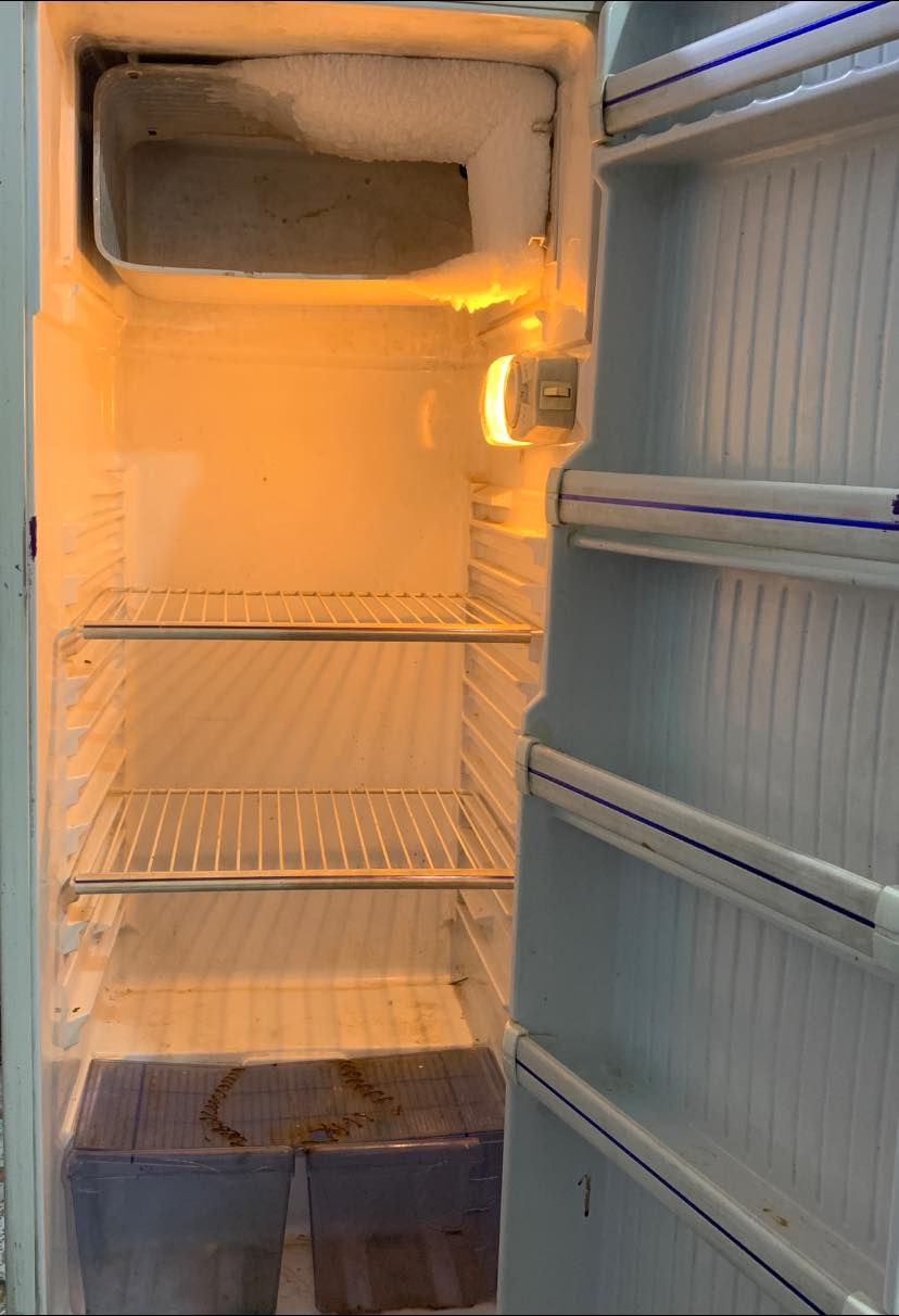 ثلاجة اقتصادية للبيع سعر100الف ، تواصل خاص للشراء


**إذا كنت صاحب هذا الإعلان وتريد حذفه لأي سبب، رجاءا أرسل رسالة إلى الدعم الفني**