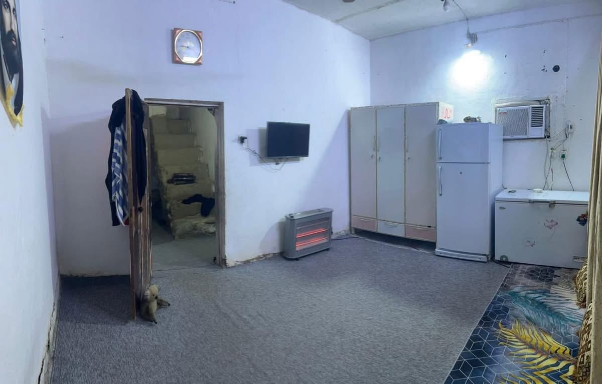 بيع مستعجل
عنوان حي الشهداء طابق واحد طارمه جبيره صحيات خارجيه مخزن جبير خارجي هول صاله مطبخ غرفه واستقبال سعر١٠٠  وبي مجال


**إذا كنت صاحب هذا الإعلان وتريد حذفه لأي سبب، رجاءا أرسل رسالة إلى الدعم الفني**