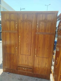 خزانة • للبيع