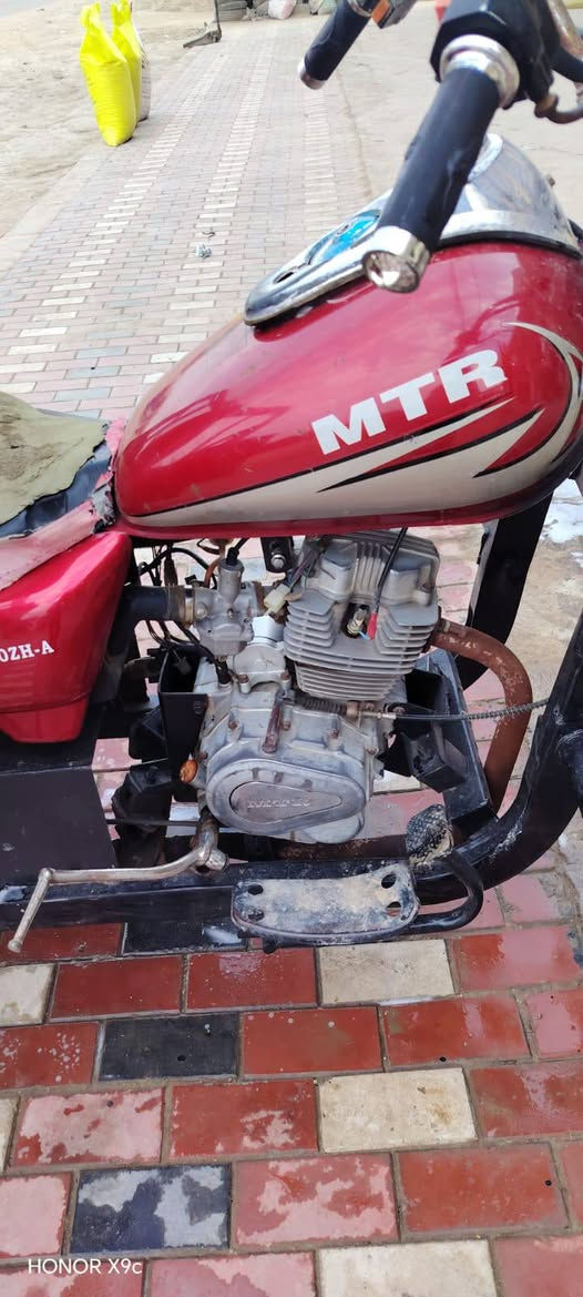 السلام عليكم ستوته لبيع الفين وعشره رقم اسود تخم تاير جديد ويل الكدام جديد وجه جديد مكينه خير من الله لاتنقيص ولاتبخيࢪ صاحبه مامتواصل وياه مكاني نجف ناحيت الحريه وهاذه رقمي   ***********وعله لاخاص مامتواجد
